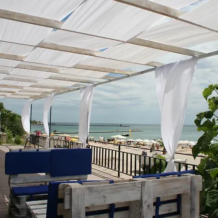 Maria Tereza Villa *